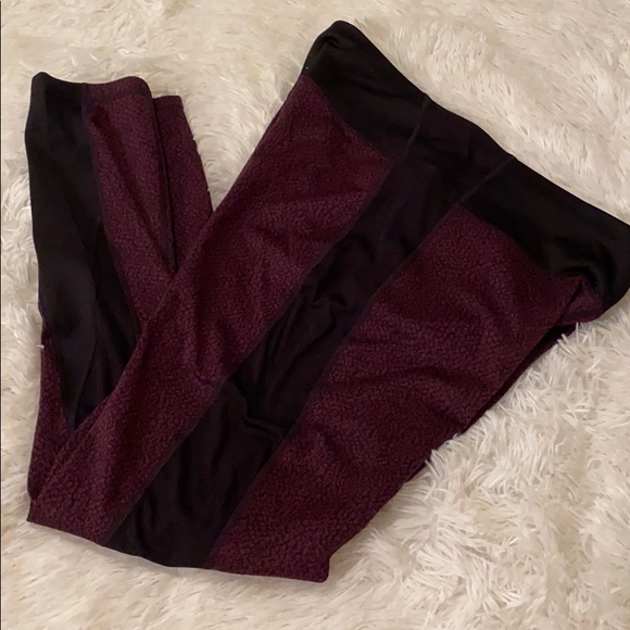 IDEOLOGY Maroon and Black Workout Leggings - Picture 3 of 6